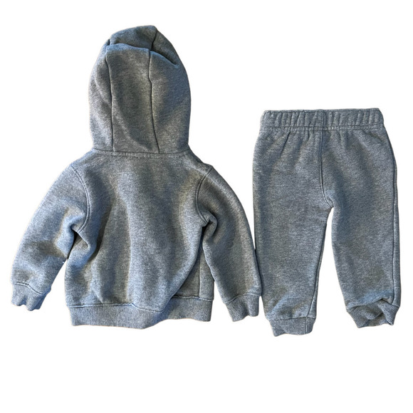 NWOT Carter's 2pc Gray Hoodie Sweatshirt & Pants 9mo - Picture 2 of 5